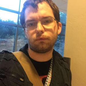 Meet your Posher, Dustin